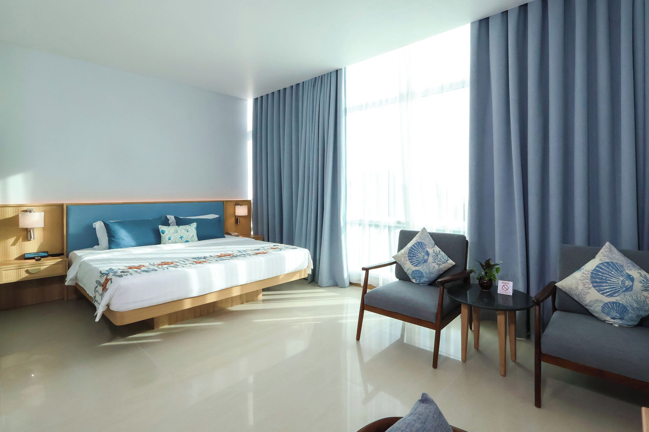 Premium bedding, minibar, in-room safe, desk