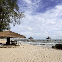 Bãi biển riêng, cát trắng, lều miễn phí, dù trên bãi biển