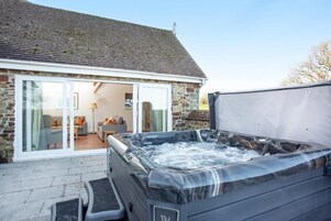 Standard Cottage, 3 Bedrooms | Terrace/patio