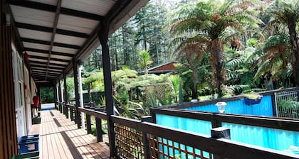 Woodlands Motel & Conference Venue