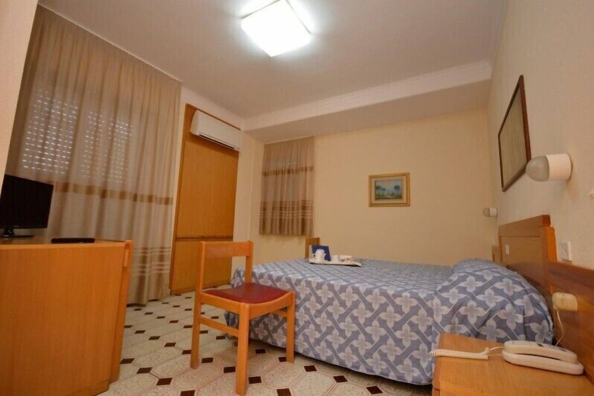 Select Comfort beds, minibar, in-room safe, desk