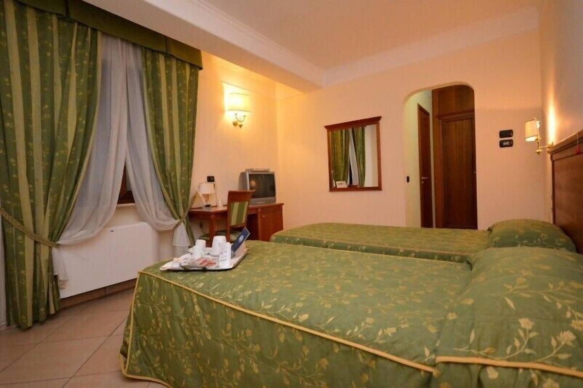 Select Comfort beds, minibar, in-room safe, desk