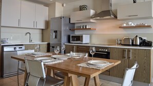 Standard Room, 1 Bedroom | Private kitchen - Canal Quays Luxury Apartments (Cape Town)