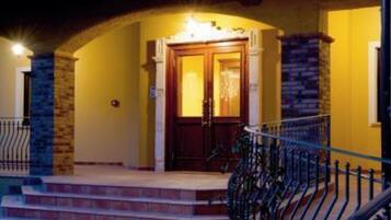 EntrĂ©e de lâhĂ©bergement