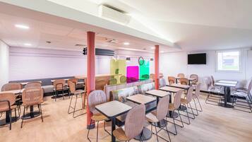 Daily buffet breakfast for a fee