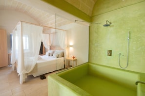 Camera Superior con letto matrimoniale o 2 letti singoli | Biancheria da letto ipoallergenica, minibar, una cassaforte in camera