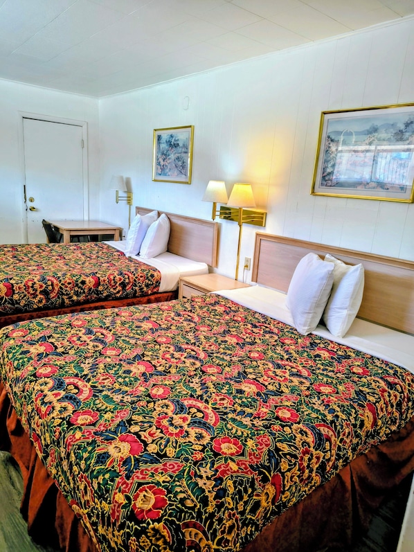 Iron/ironing board, free WiFi, bed sheets - Budget Lodge Inn Abilene (Abilene)