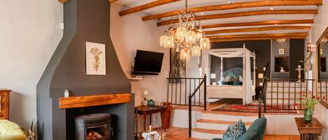 Honeymoon Suite