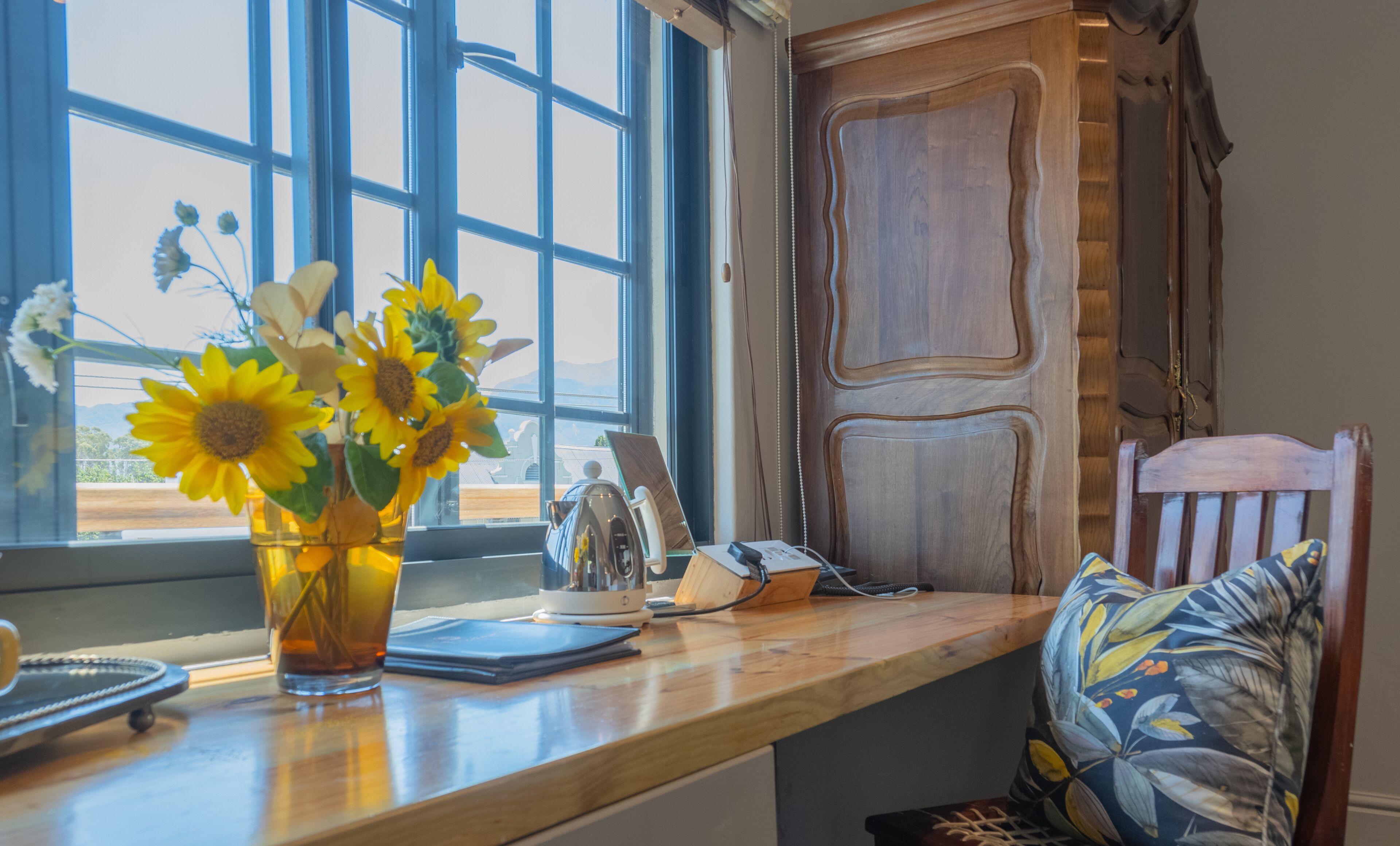 family room, 2 bedrooms, bathtub | minibar, in-room safe, individually decorated, individually furnished