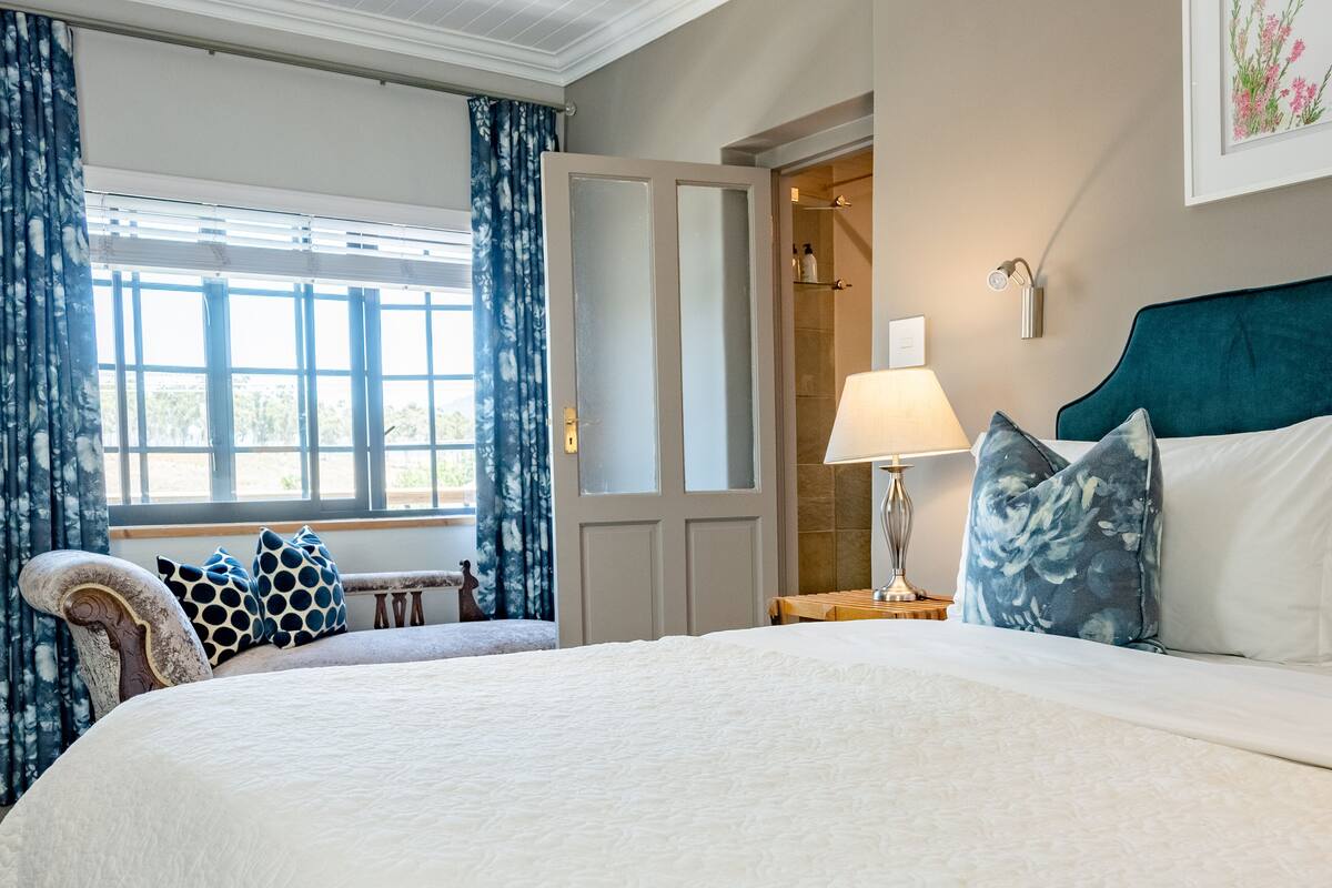 hotel fynbos | minibar, in-room safe, individually decorated, individually furnished