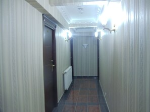 スタンダード ダブルルーム | 高級寝具、ミニバー、セーフティボックス (室内)、防音設備