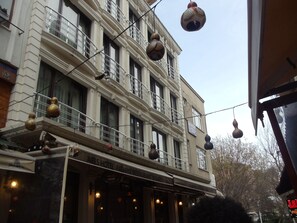 Fachada de la propiedad