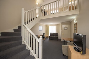 Sistema de insonorización, tabla de planchar con plancha y wifi gratis 