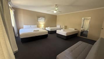 Family Apartment | 2 bedrooms, soundproofing, iron/ironing board, free WiFi