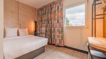 Ropa de cama de alta calidad y escritorio