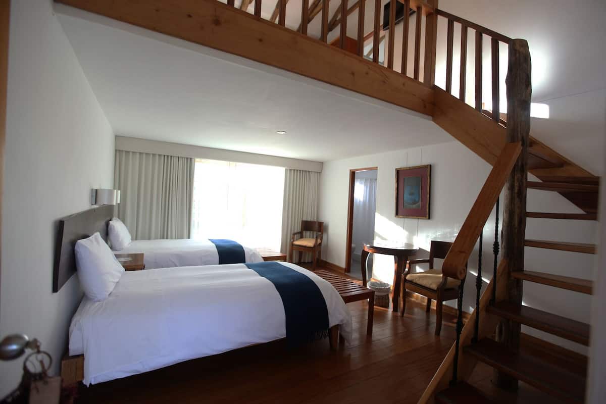 Premium bedding, in-room safe, desk, free cots/infant beds
