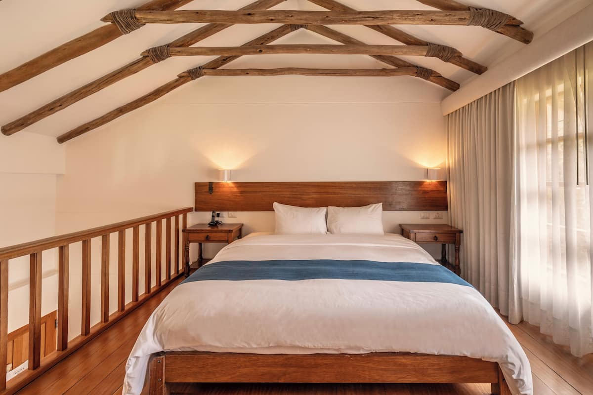 Suite Familiale, 1 très grand lit | Literie de qualité supérieure, coffres-forts dans les chambres, bureau