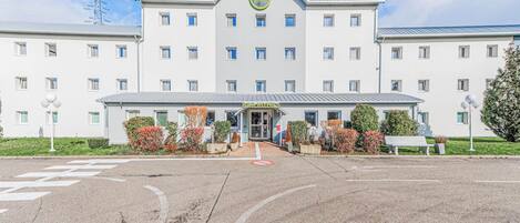 Fachada da propriedade