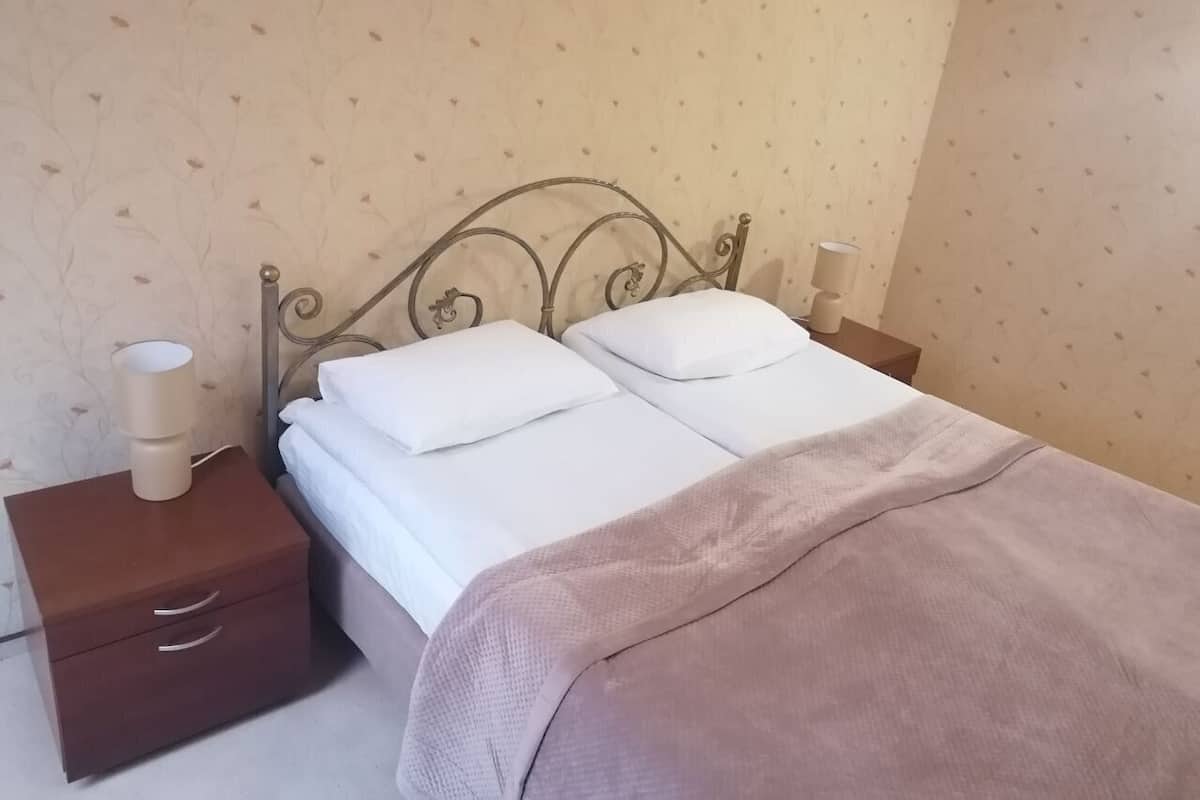 1 habitación, ropa de cama de alta calidad y minibar