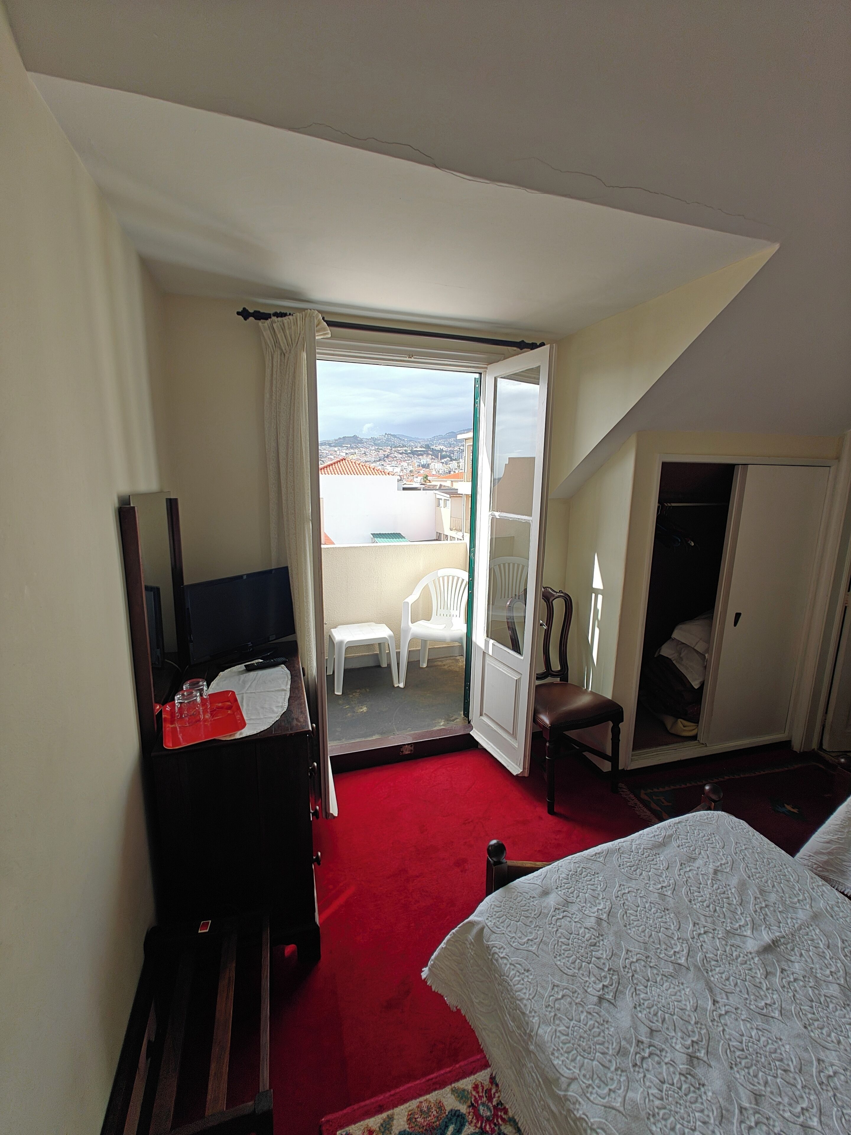 高級寢具、隔音、熨斗/熨衣板、免費無線上網