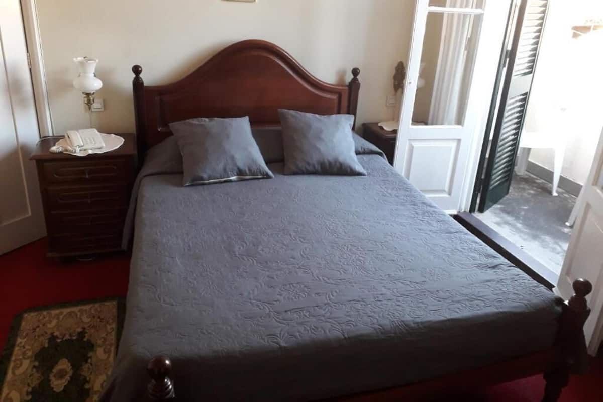 Standard Single Room | In-room safe, desk, soundproofing, iron/ironing board