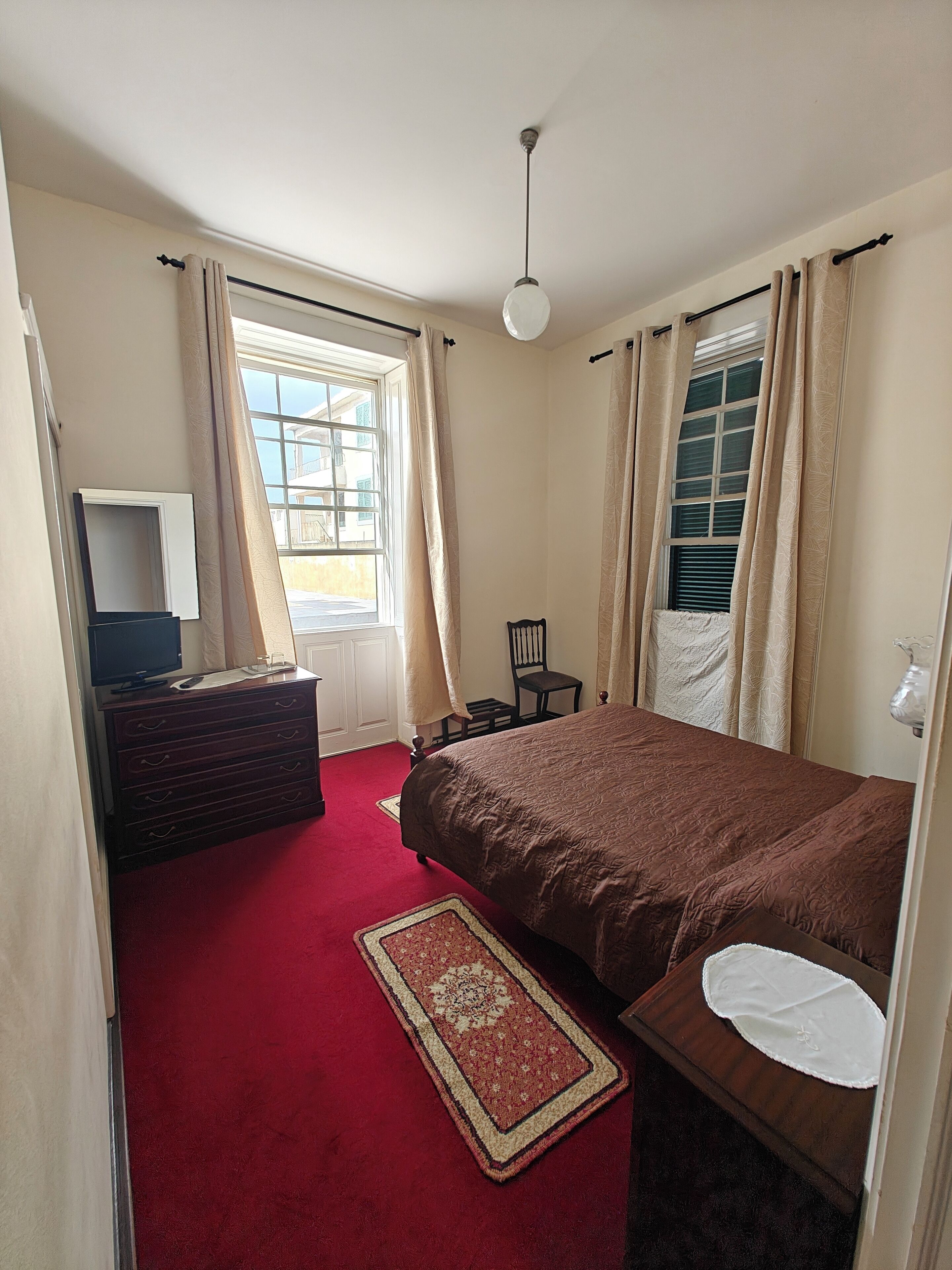 高級寢具、隔音、熨斗/熨衣板、免費無線上網