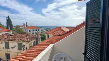 Standard Single Room | Desk, soundproofing, iron/ironing board, cribs/infant beds