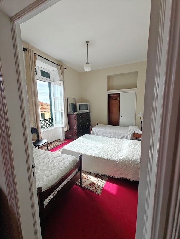 Premium bedding, soundproofing, iron/ironing board, free WiFi - Pensão Residencial Mirasol (Funchal)