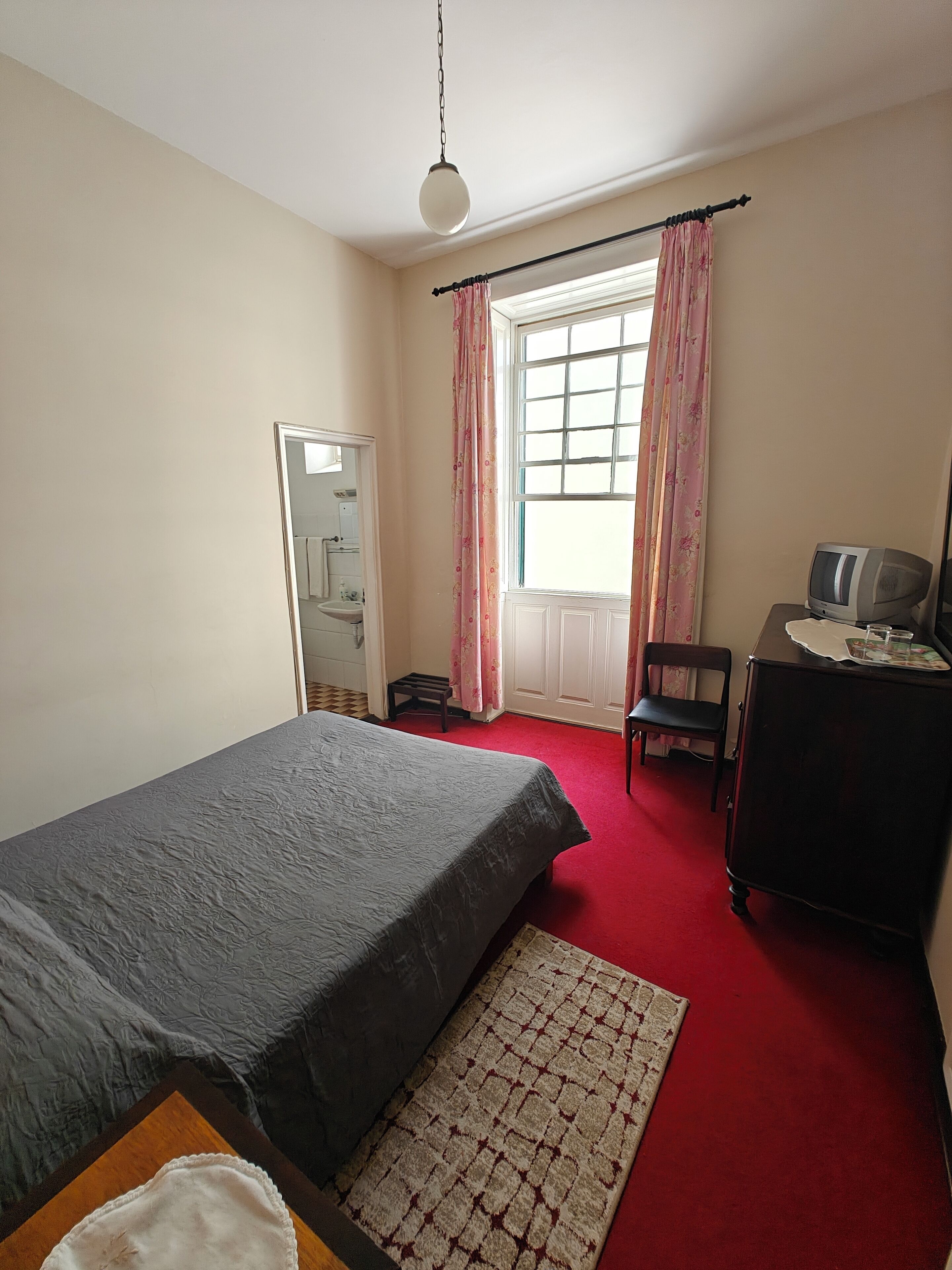 高級寢具、隔音、熨斗/熨衣板、免費無線上網