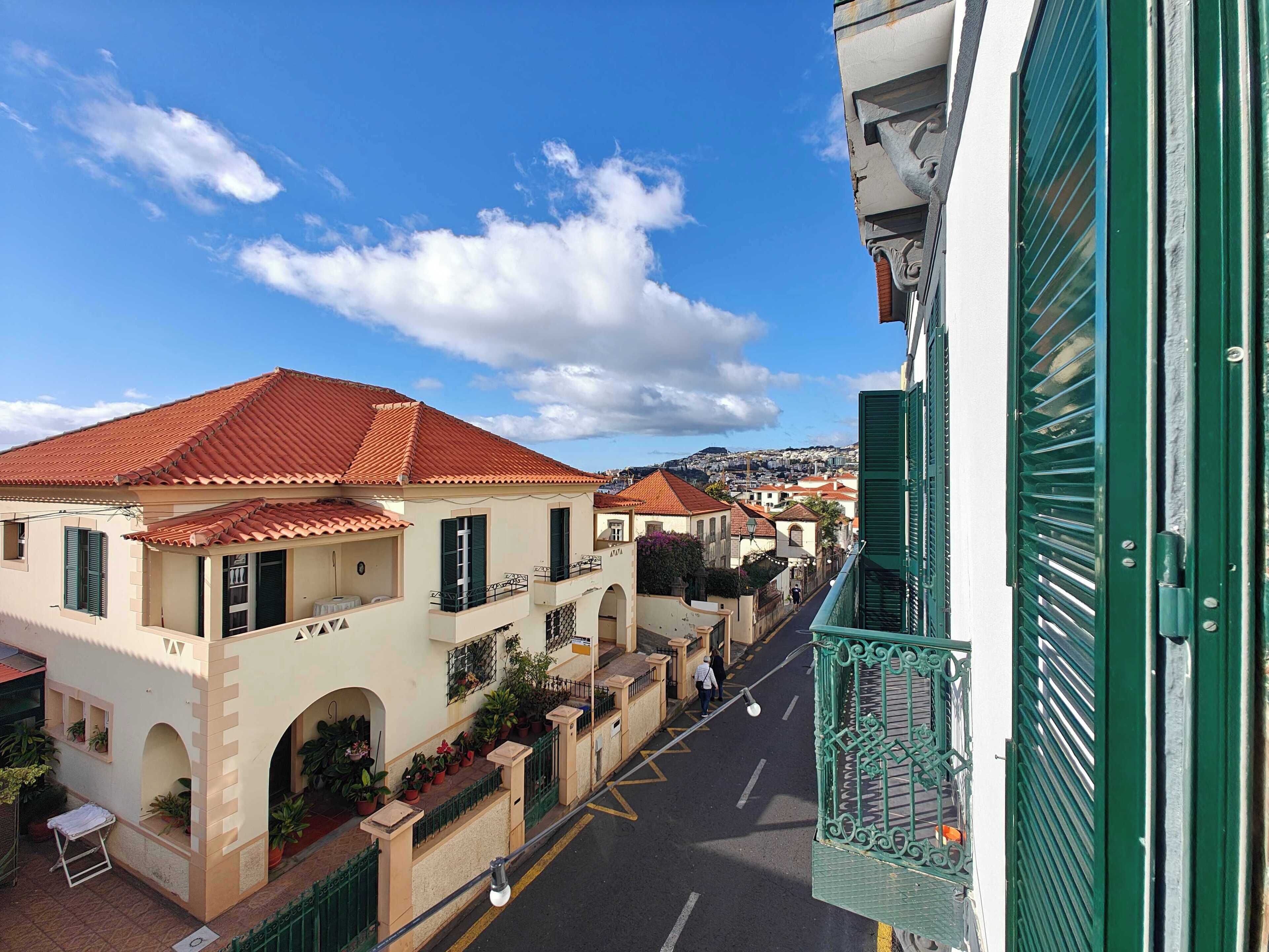 Economy Triple Room | Premium bedding, soundproofing, iron/ironing board, free WiFi