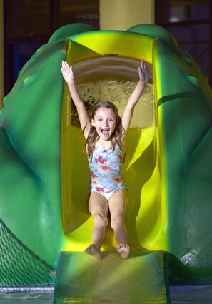 2 indoor pools, open 8:00 AM to 10:00 PM, sun loungers