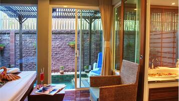 Pool Deluxe Spa | Hochwertige Bettwaren, Minibar, Zimmersafe, Schreibtisch