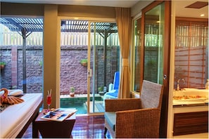 Pool Deluxe Spa | 高級寢具、迷你吧、客房內保險箱、書桌
