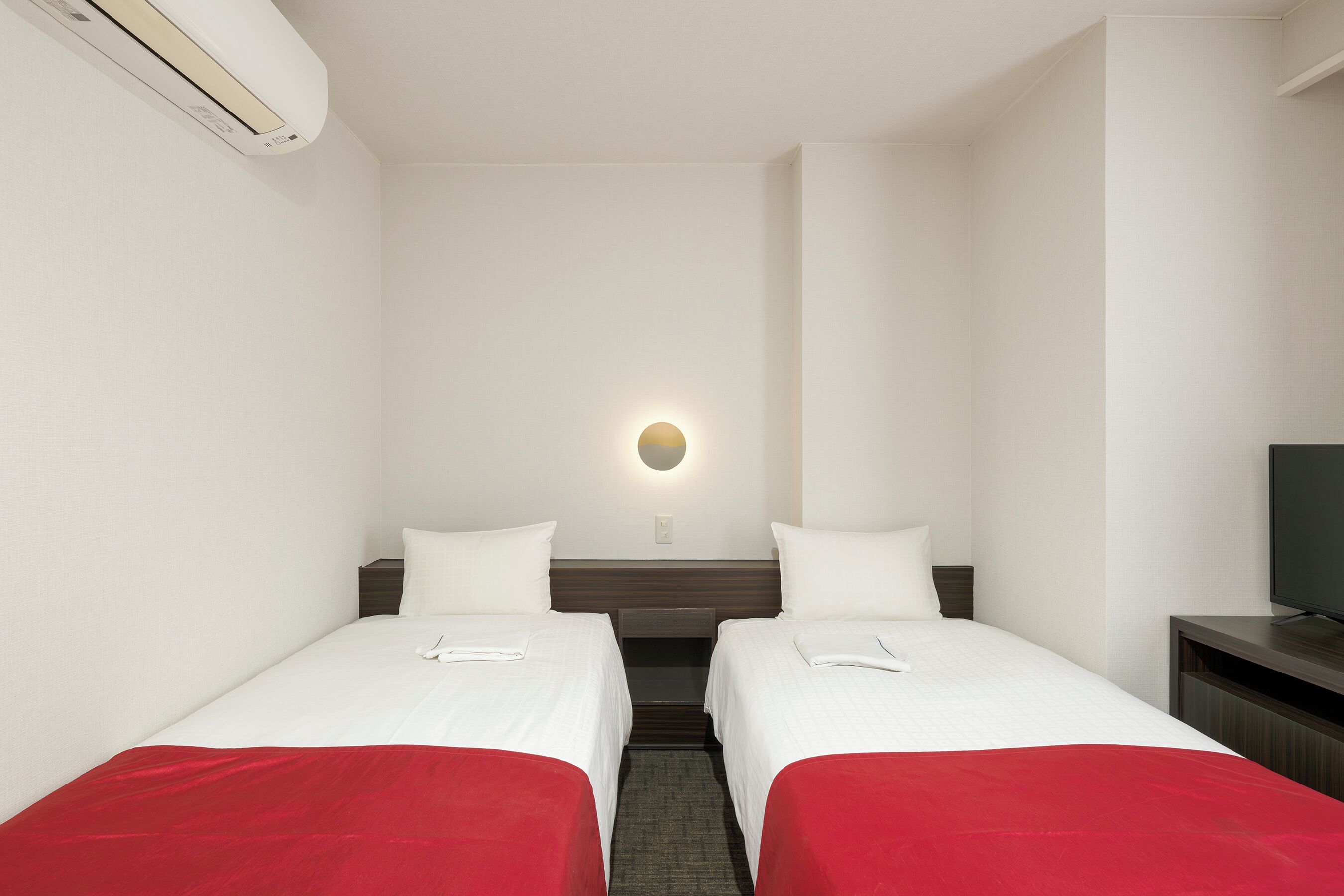 down duvets, desk, iron/ironing board, free wifi