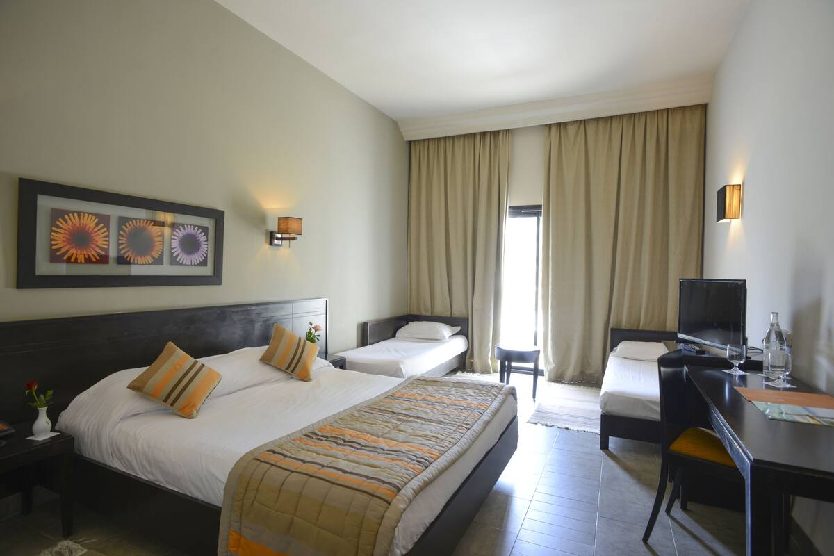 Chambre Quadruple, vue mer (2 + 2)