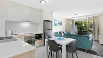2 habitaciones, decoración personalizada y muebles diferentes