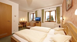 Premium bedding, in-room safe, desk, blackout curtains