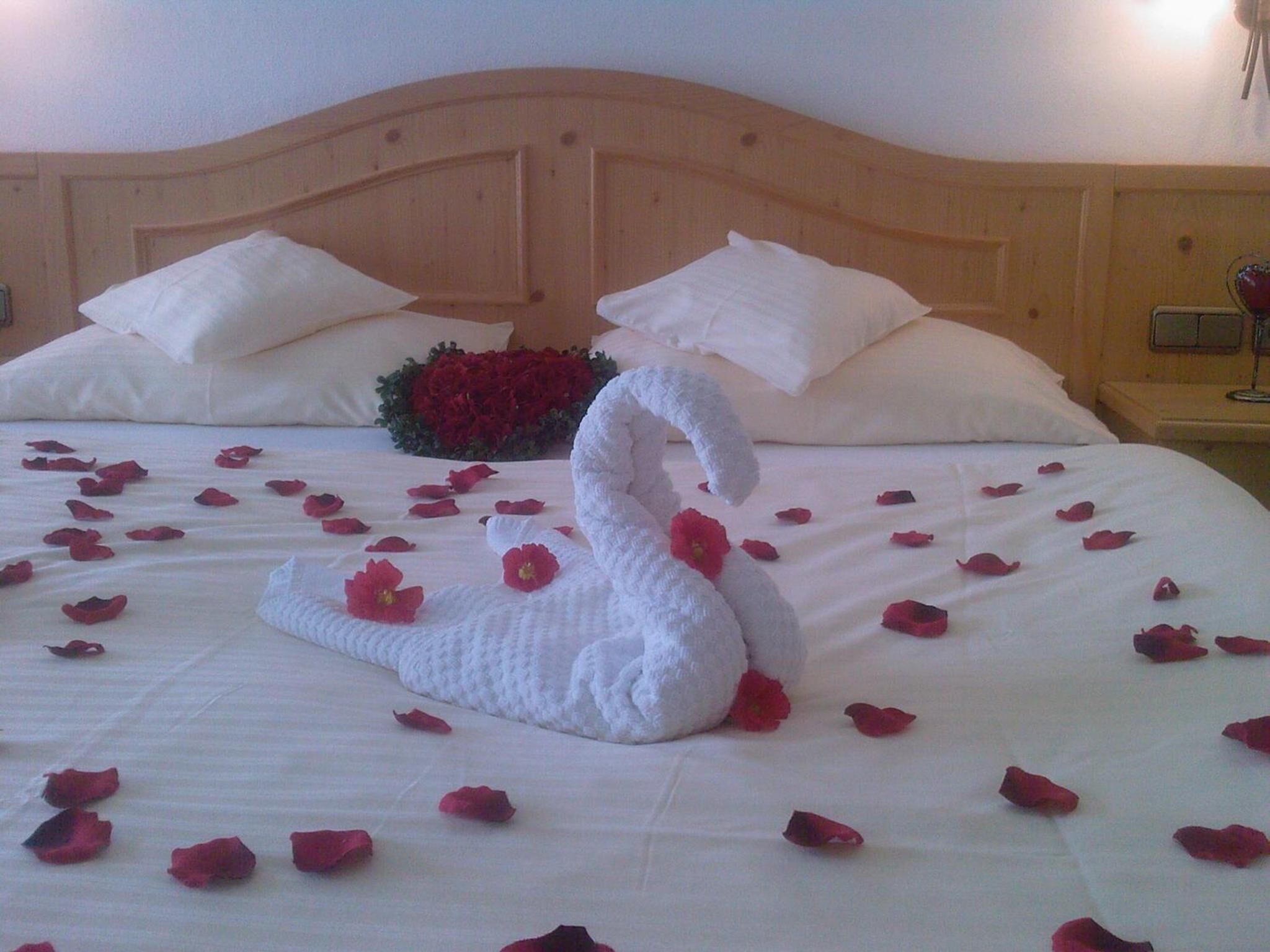 premium bedding, in-room safe, desk, blackout curtains