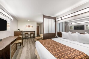 Suite, 1 Queen Bed | In-room safe, individually decorated, individually furnished, desk - Microtel Inn & Suites by Wyndham Pearl River/Slidell (Pearl River)