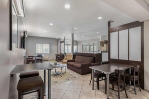 Lobby - Microtel Inn & Suites by Wyndham Pearl River/Slidell (Pearl River)