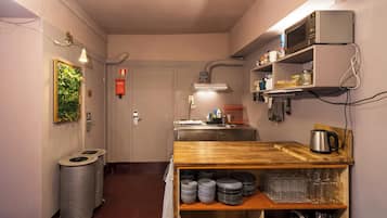 Fridge, microwave