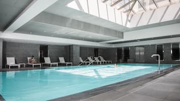 Indoor pool, pool loungers
