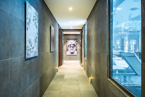 Couples treatment rooms, sauna, hot tub, steam room, Turkish bath