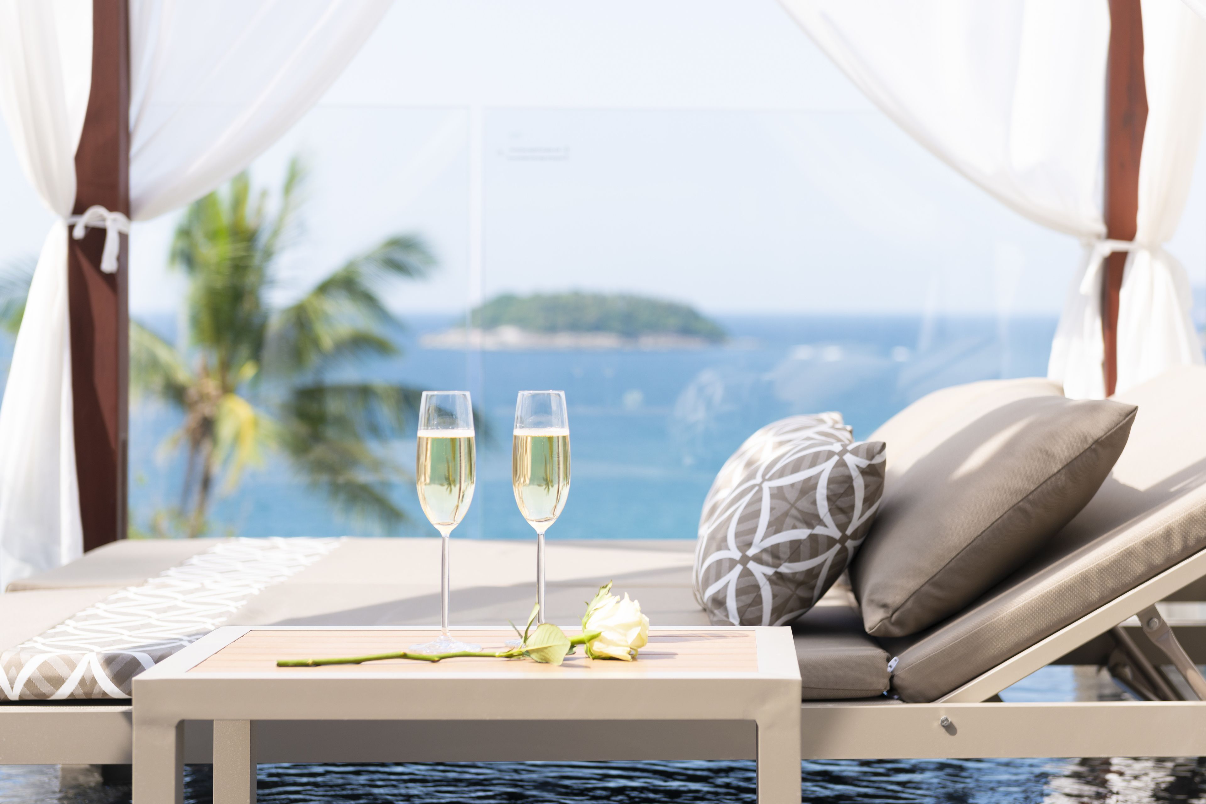 Seaview Pool Villa Romance | Luxe beddengoed, een minibar, een kluis op de kamer