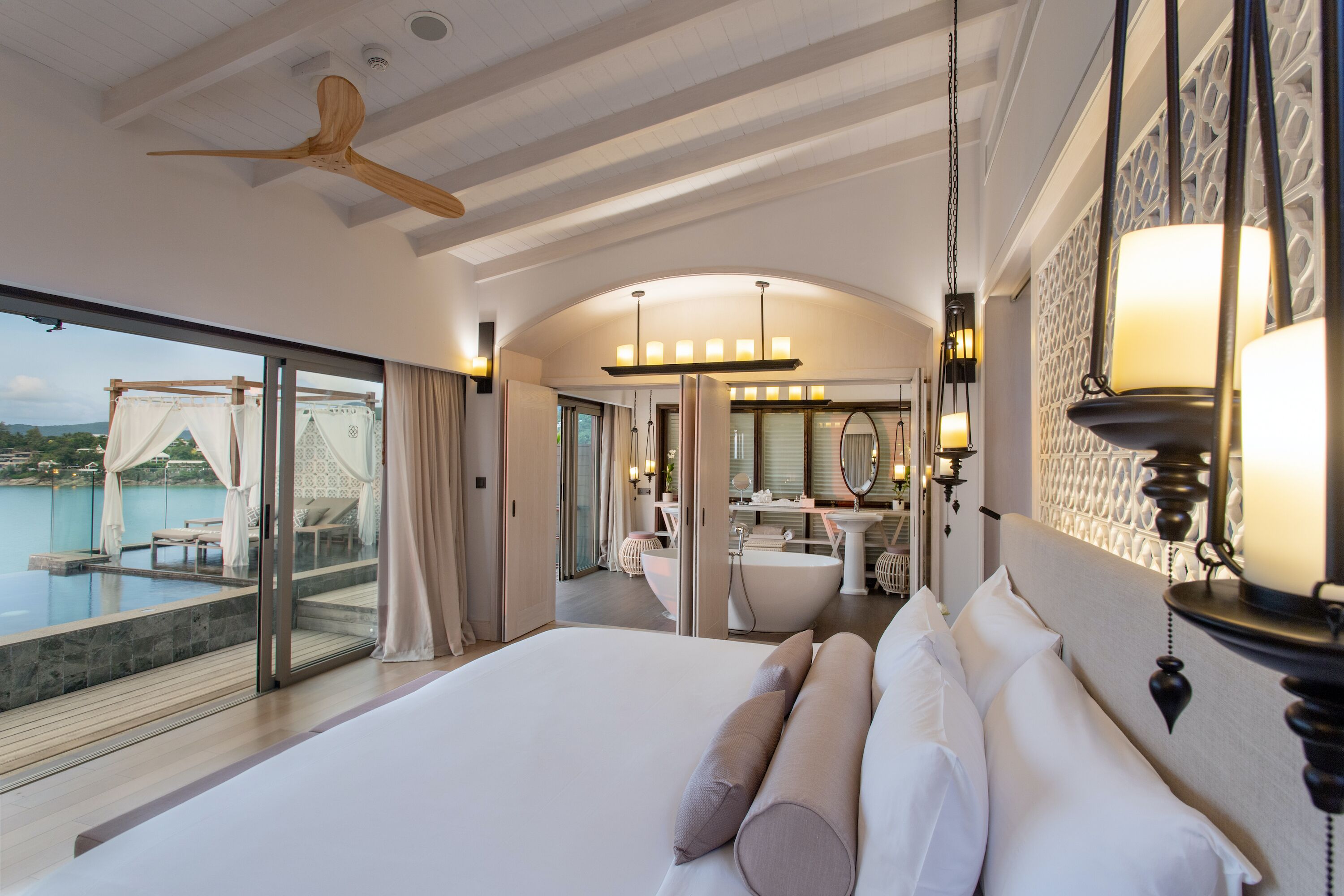 Seaview Pool Villa Romance | 高級寢具、迷你吧、房內夾萬、書桌