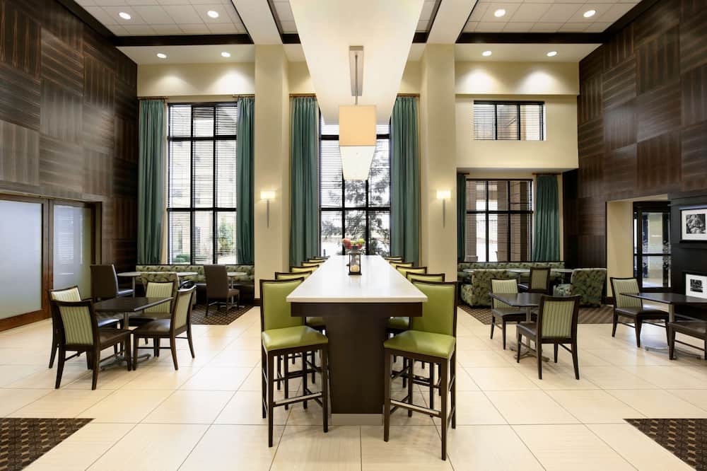 Hampton Inn & Suites Mahwah