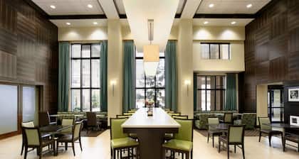 Hampton Inn & Suites Mahwah