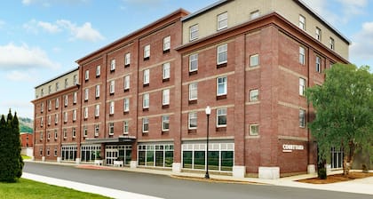 Courtyard by Marriott Keene Downtown