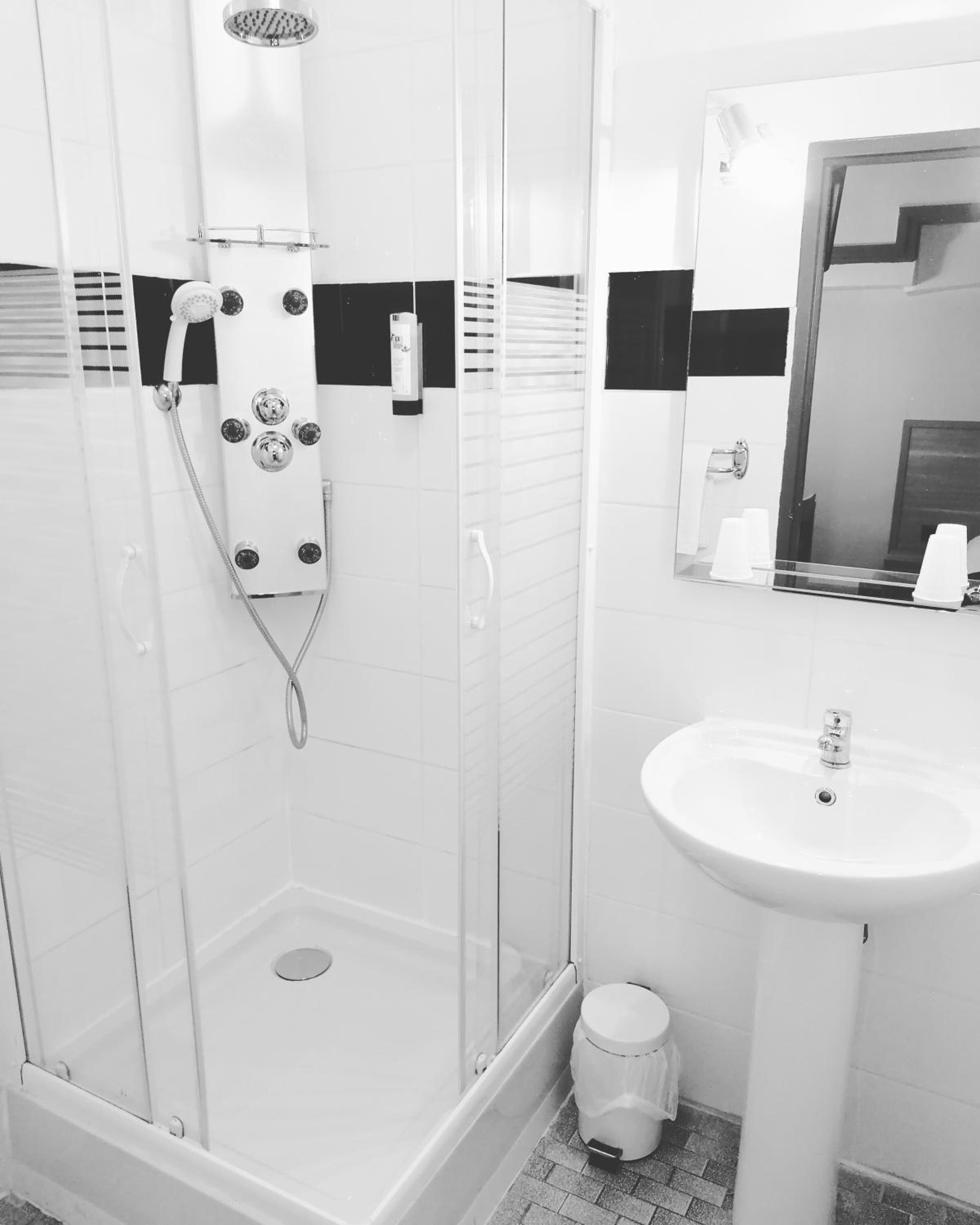 Photo - Logis Hôtel Saint Jacques