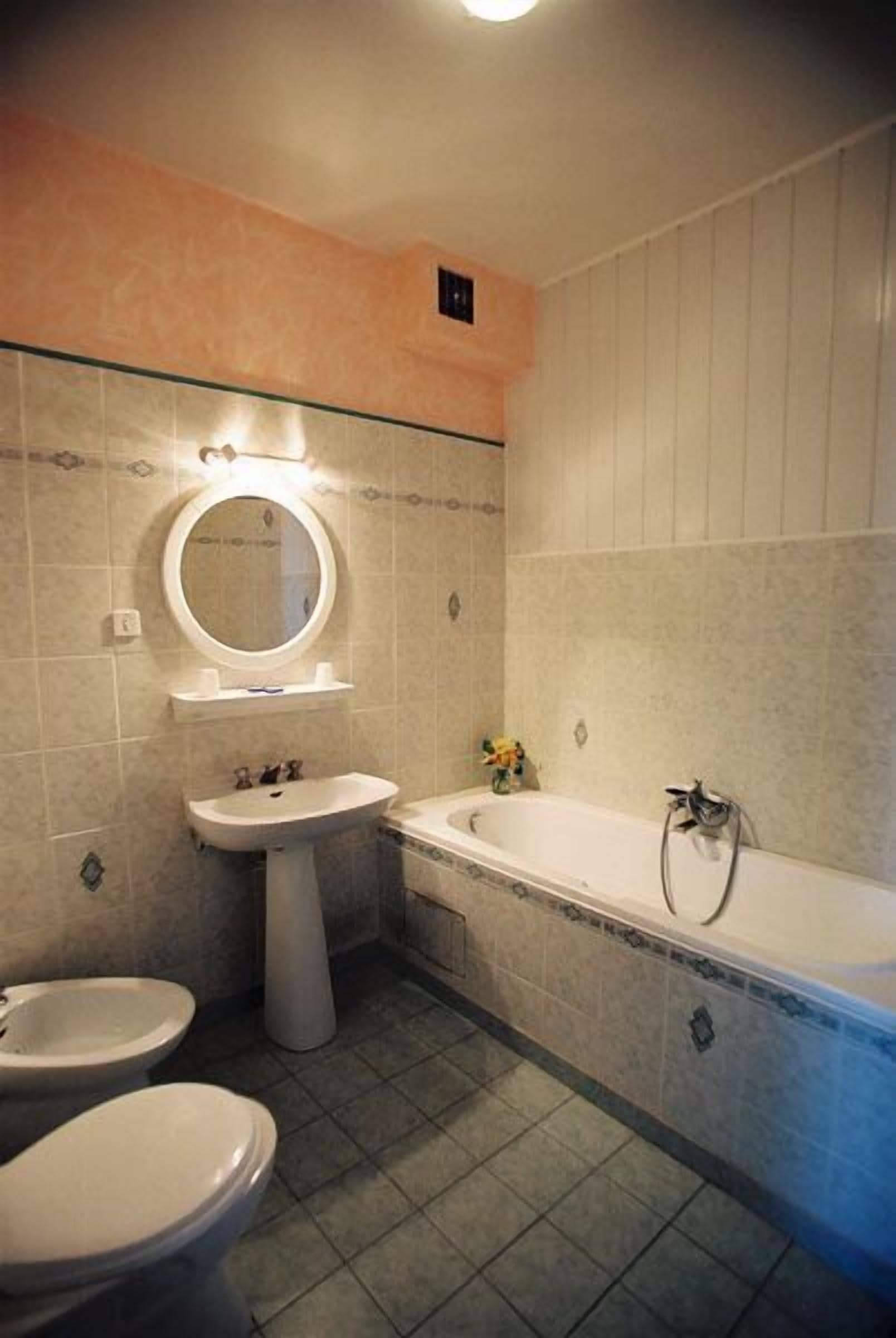 Photo - Logis Hôtel Saint Jacques